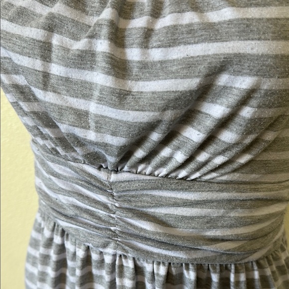 Striped Grey and White Sleeveless Dress - Picture 3 of 6